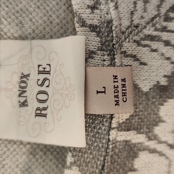 Knox Rose Gray and Cream Floral Sweater Size Large EUC - Picture 2 of 8